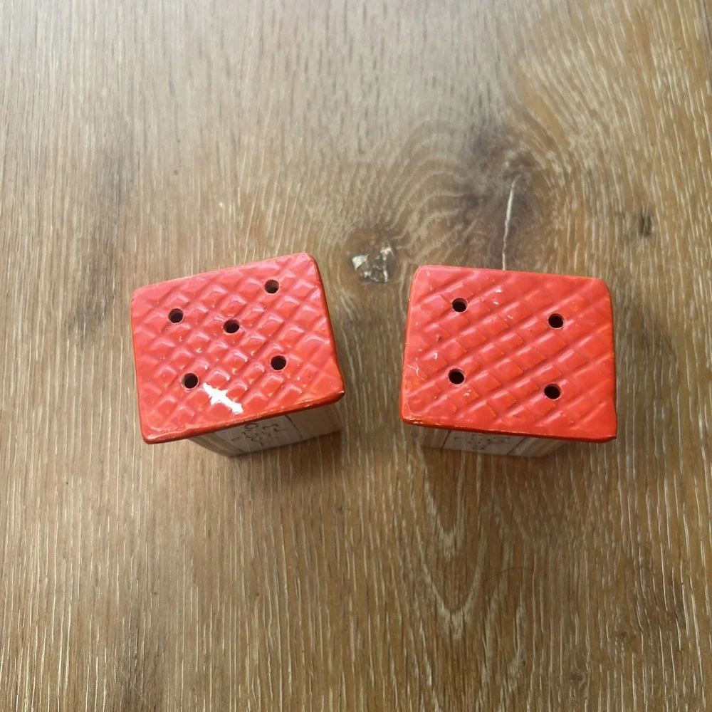 Outhouse‎ S&P Salt And Pepper Shakers 2 1/2 Inches Tall 